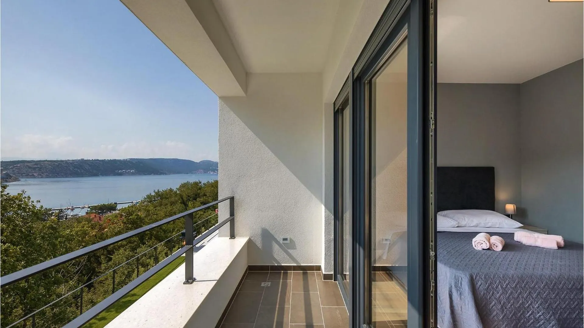 Villa Adria Blue 0*, Bakarac